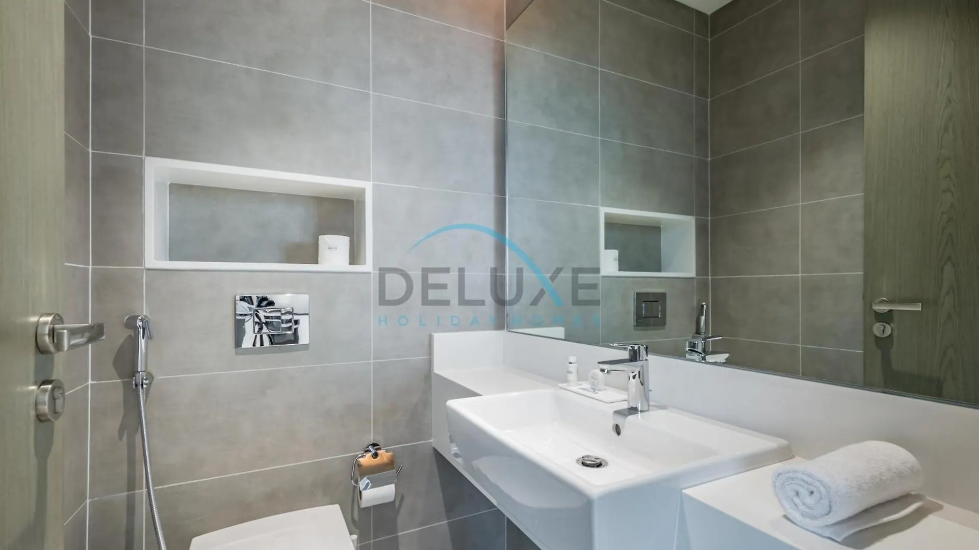Stunning 1Br Apartment In District One Phase Iii, Mohammed Bin Rashid By Deluxe Holiday Homes Al Maktoum City Dubai